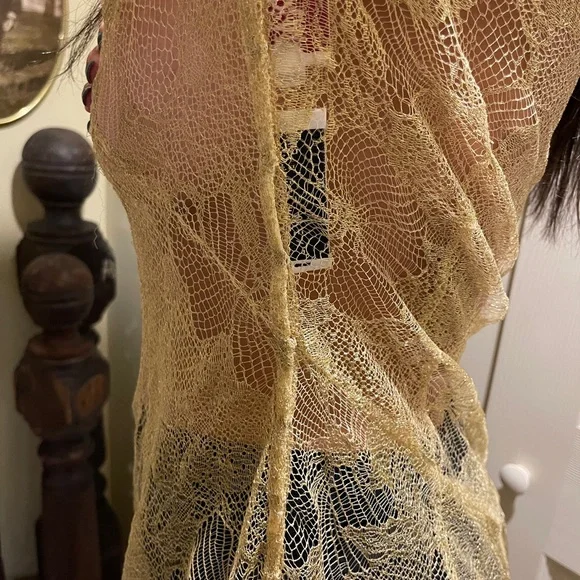 Gorgeous Vintage Tom and Linda Platt Metallic Gold Lace Gown for Saks Fifth Ave - Picture 16 of 16